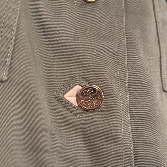 TORY BURCH vintage but like new army green skirt w/ gold buttons in Size 12 - Picture 5 of 13